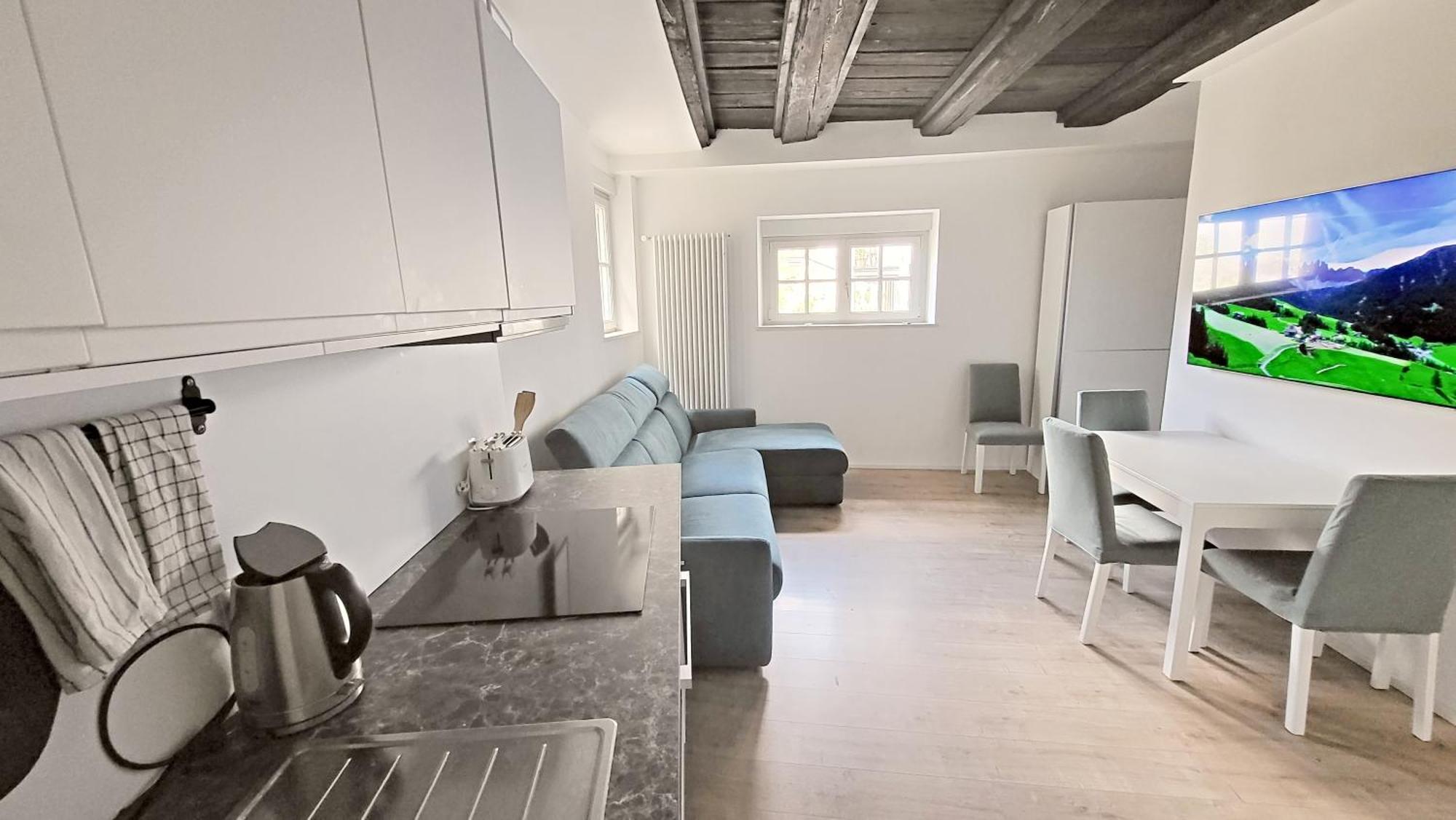 2-Room Apt Central, Mountain View, Wifi Netflix Ac Lift Bolzano Bagian luar foto